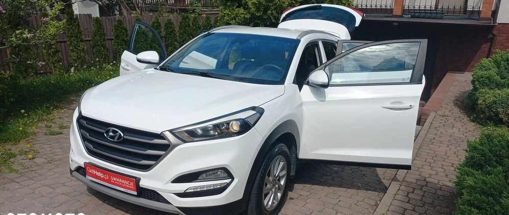Hyundai Tucson cena 48700 przebieg: 235000, rok produkcji 2016 z Piława Górna małe 781
